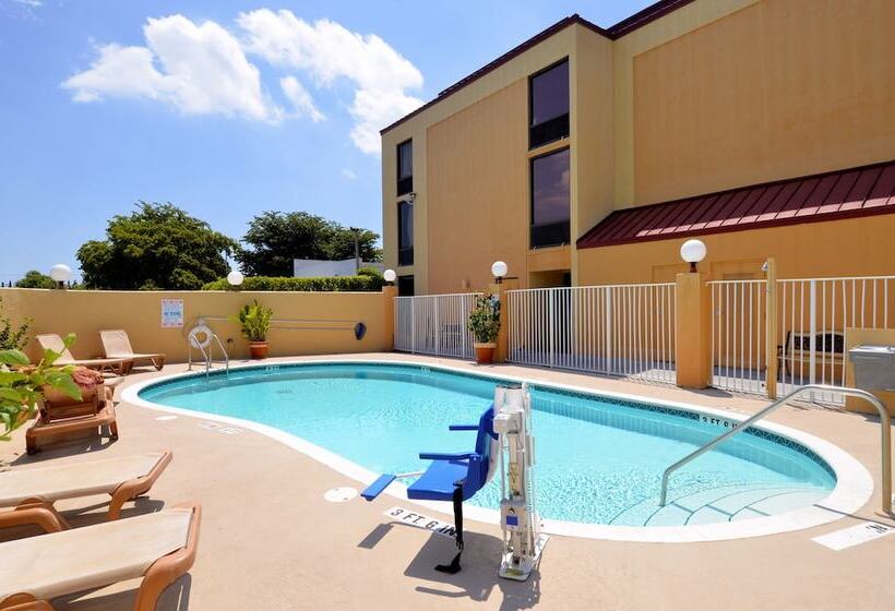 هتل Comfort Inn & Suites Lantana   West Palm Beach South