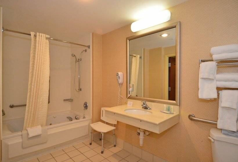 هتل Comfort Inn & Suites Lantana   West Palm Beach South