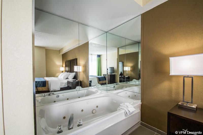 هتل Comfort Inn & Suites Lantana   West Palm Beach South