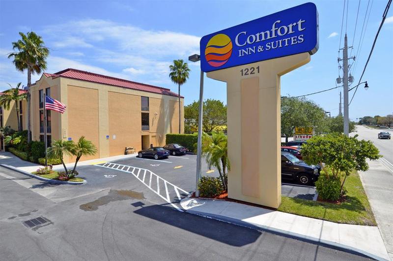 هتل Comfort Inn & Suites Lantana   West Palm Beach South