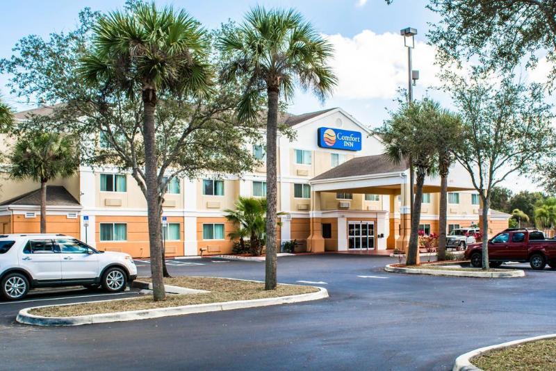 ホテル Comfort Inn Fort Myers Northeast