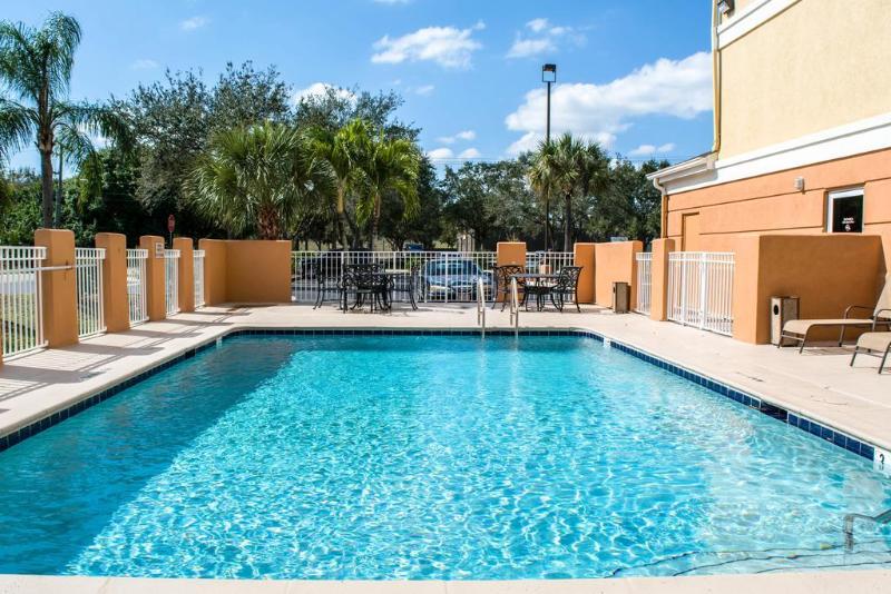 هتل Comfort Inn Fort Myers Northeast