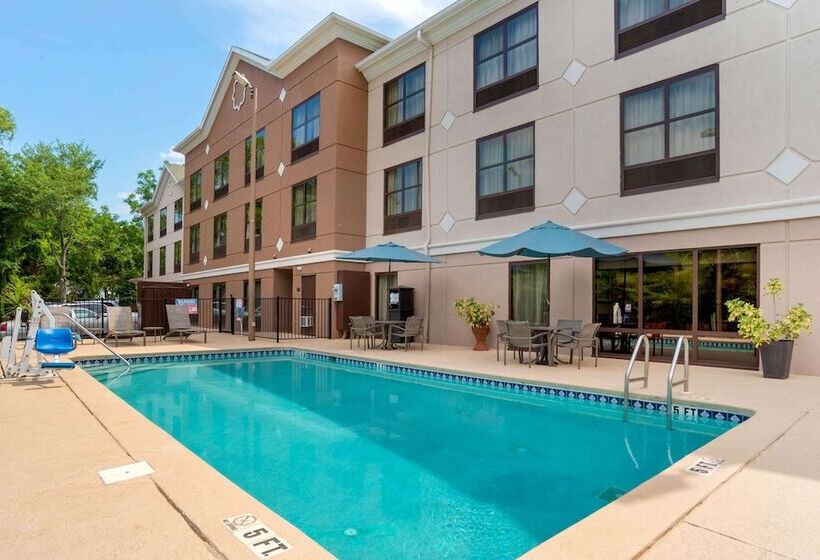 فندق Comfort Suites Tallahassee Downtown