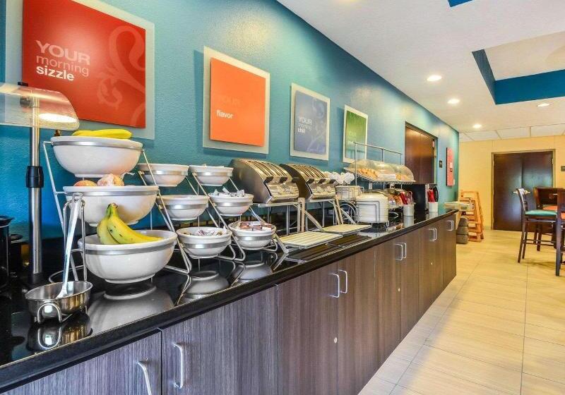 فندق Comfort Suites Tampa  Brandon