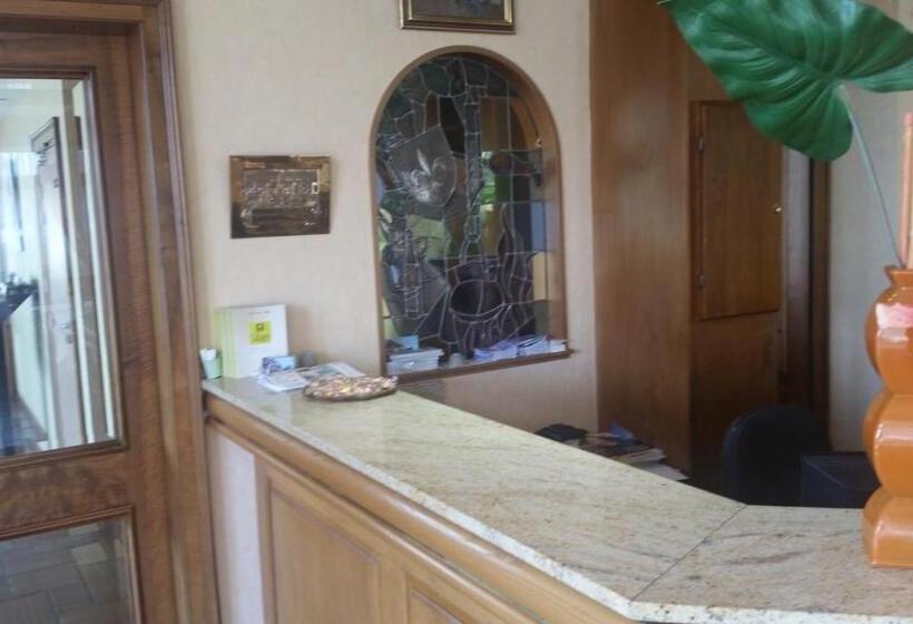 ホテル Hostellerie Reeb