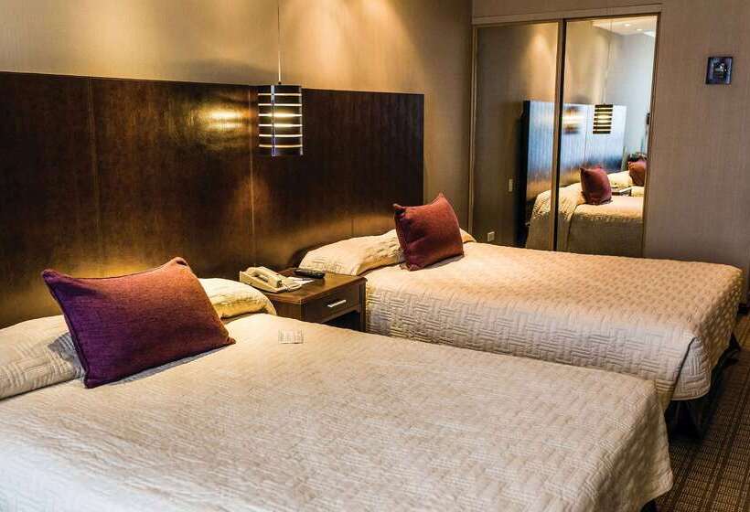 Fotos del hotel Howard Johnson Plaza Florida Street:  2