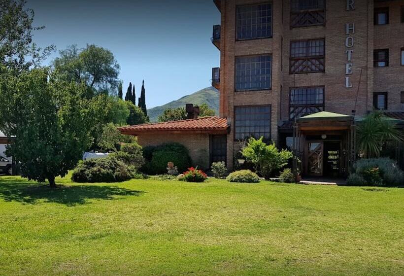 هتل Kuntur Posada