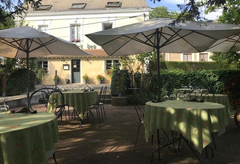 ホテル L Auberge Du Port Des Roches