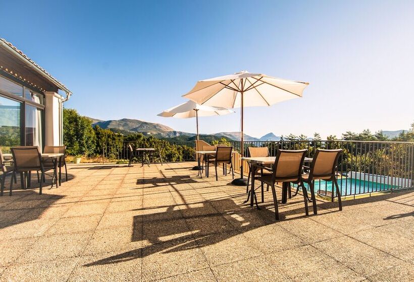 ホテル Hôtel Le Panoramic   Votre Hôtel Au Cœur Des Gorges Du Verdon