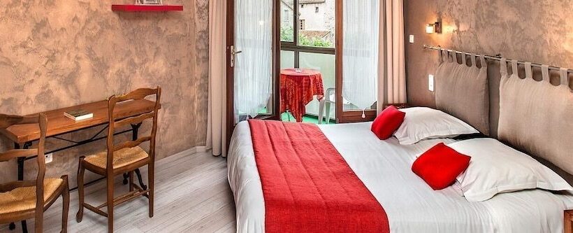 Logis Hotel Restaurant Des Voyageurs