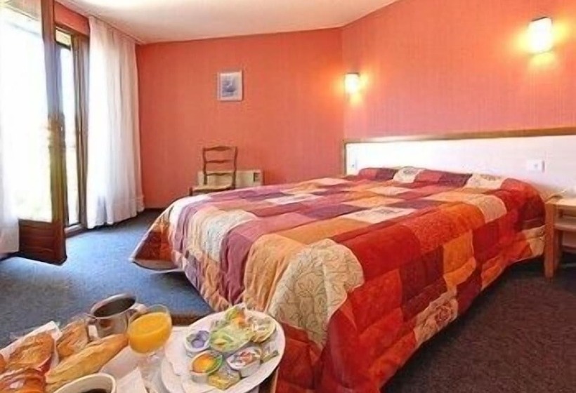 Logis Hotel Restaurant Des Voyageurs