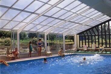 هتل Logis Hôtel Relais Paris Bale   Restaurant La Mangeoire
