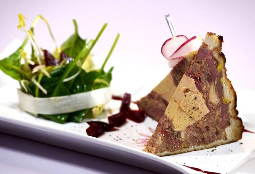 ホテル Logis Hôtel & Restaurant Le Soleil D Or