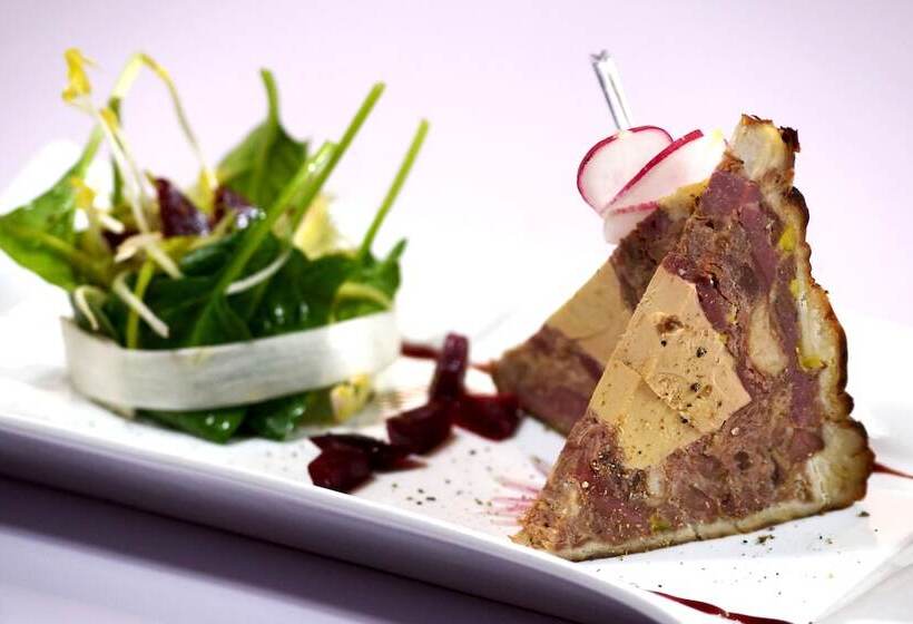 ホテル Logis Hôtel & Restaurant Le Soleil D Or