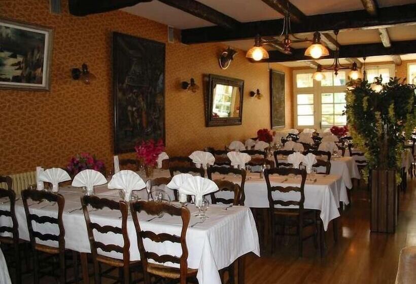 Отель Logis Le Prieuré