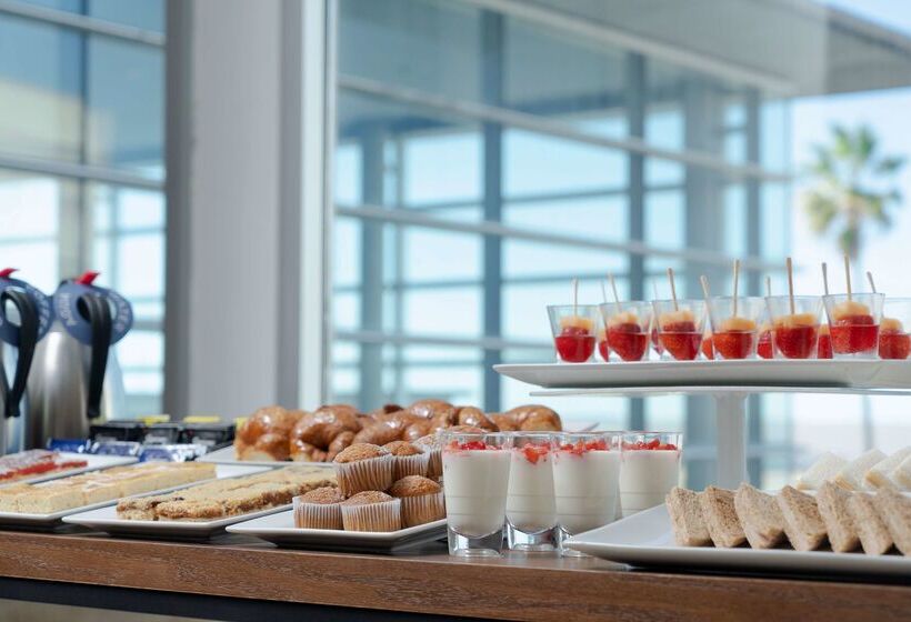 호텔 NH Montevideo Columbia