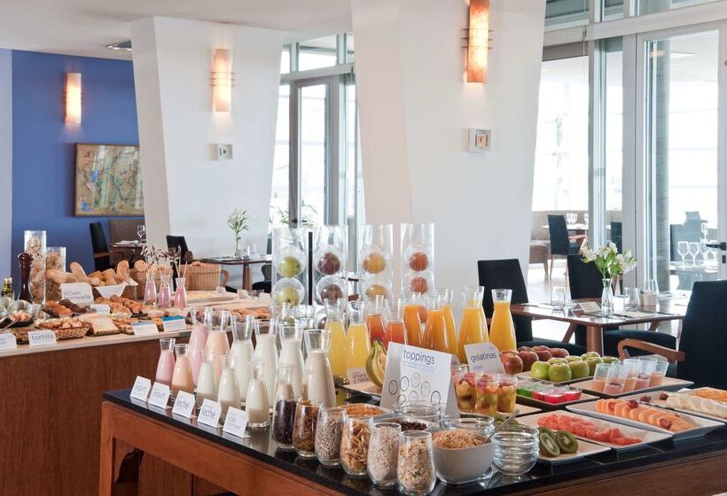 호텔 NH Montevideo Columbia