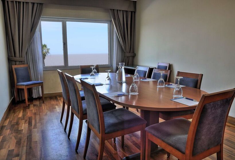 호텔 NH Montevideo Columbia