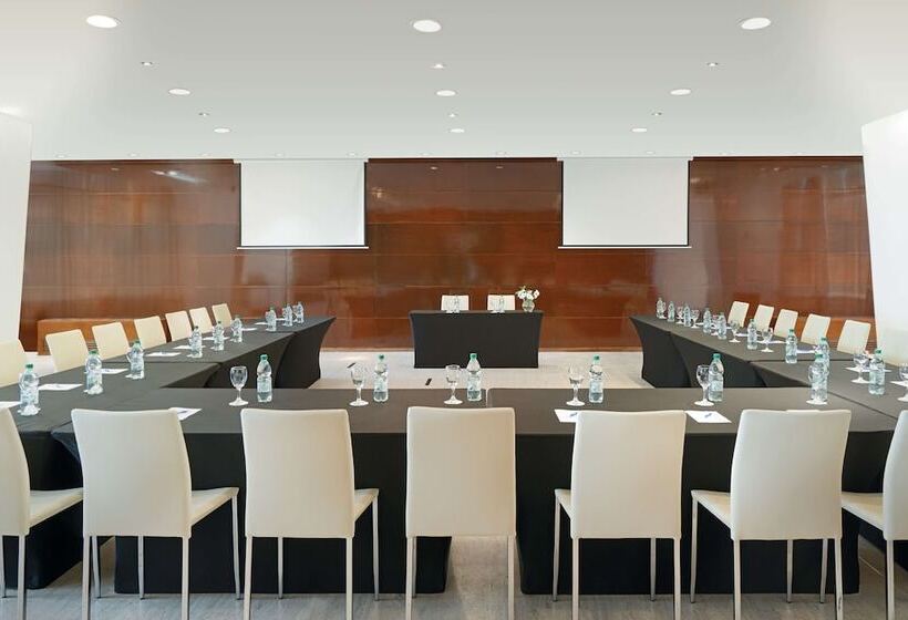 호텔 NH Montevideo Columbia