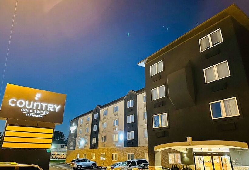 هتل Country Inn & Suites By Radisson Rehoboth Beach   Dewey