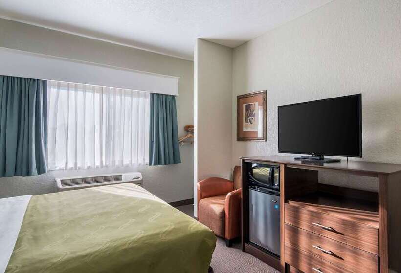 בית מלון כפרי Quality Inn & Suites West