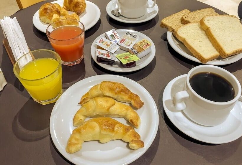 Fotos del hotel Reconquista Plaza:  10