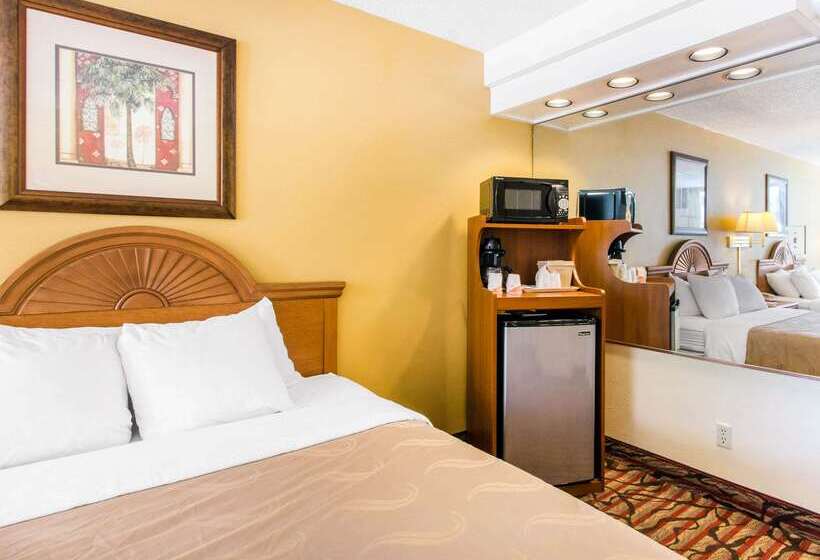 فندق Rodeway Inn Central Clearwater Beach