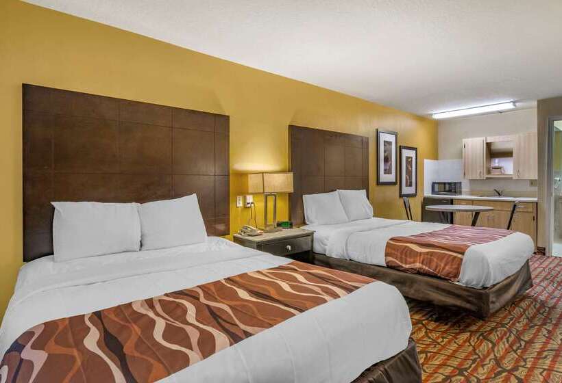 هتل Rodeway Inn Central Clearwater Beach