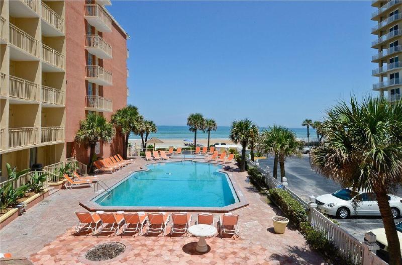 هتل Rushhh Daytona Beach, Tapestry Collection By Hilton