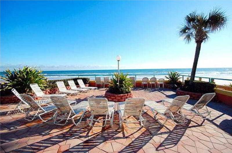 هتل Rushhh Daytona Beach, Tapestry Collection By Hilton