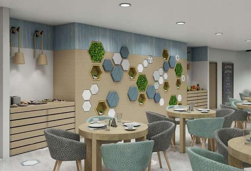 هتل Rushhh Daytona Beach, Tapestry Collection By Hilton