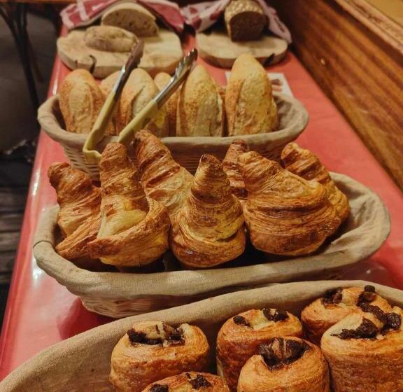 호텔 Terminus  Pizzeria Pizz A Gogo  Salle De Sport  Face A La Gare