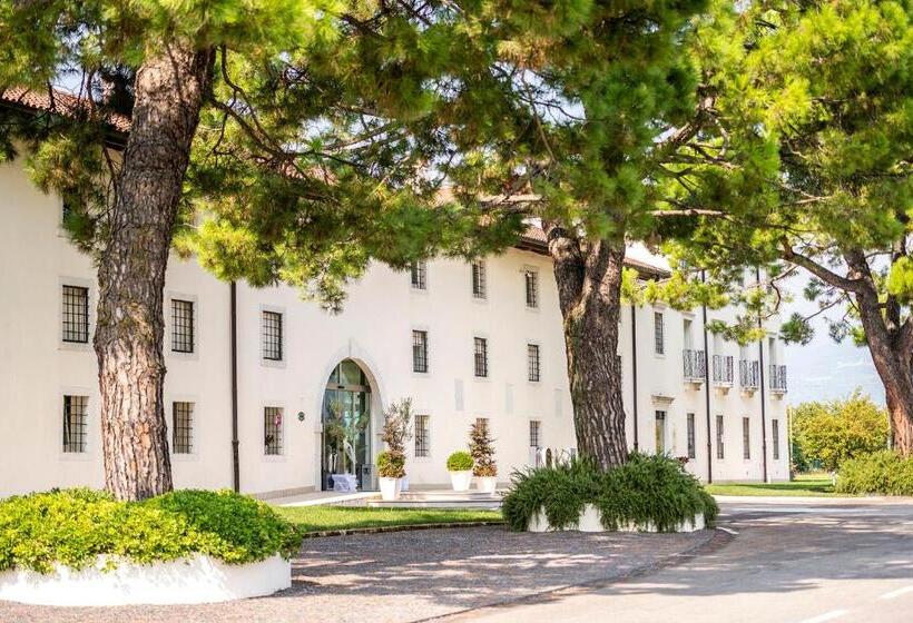 호텔 Villa I Pini