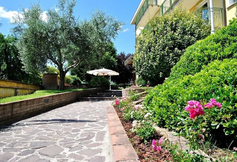 Phi Hotel Hortensis