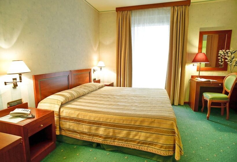 Phi Hotel Hortensis