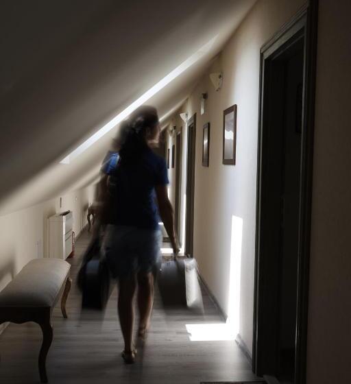 ベッドアンドブレックファースト Kalvin Restaurant & Pension