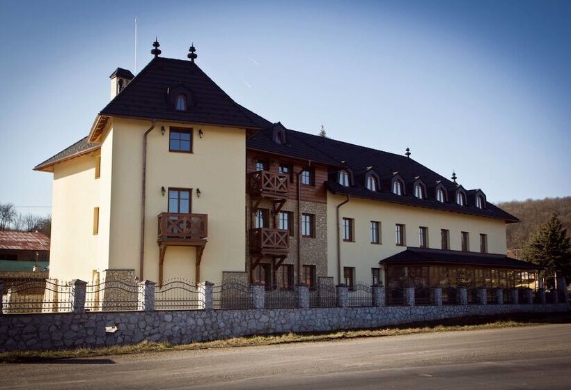 بنسيون Penzión Chateau Hunting