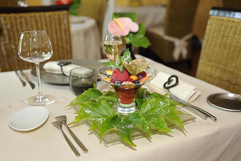 호스텔 Logis Hôtel Auberge De L Ecole