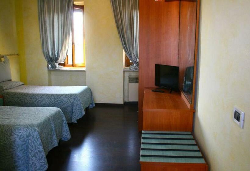 فندق Albergo Vecchio Pavone