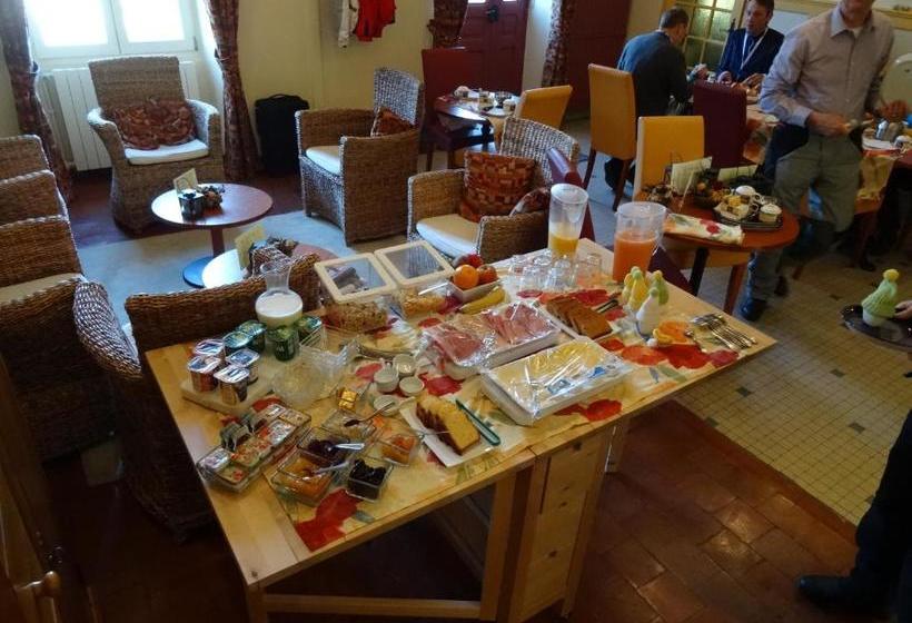 Отель Auberge De La Chaloire