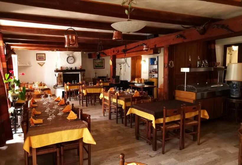 Отель Auberge Lou Jas