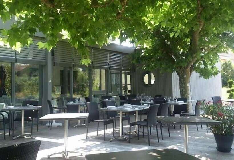 ホテル Hostellerie Saint Germain