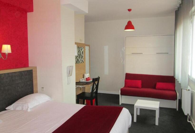 هتل Hôtel Calme Des Pins & Spa
