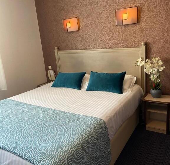 هتل Hôtel Calme Des Pins & Spa
