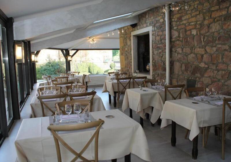 هتل Hôtel Restaurant Le Moulin De Saint Verand