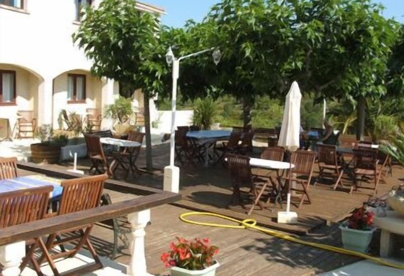 ホテル Logis Hôtel Le Pressoir