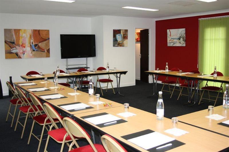 ホテル Logis Hôtel & Restaurant   Le Relais De Montigny