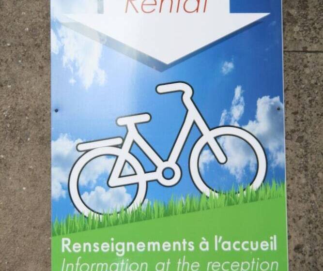 ホテル Logis Hostellerie Bressane