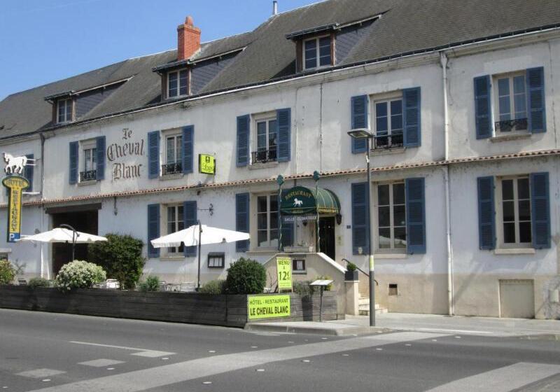בית מלון כפרי Logis Hostellerie Du Cheval Blanc