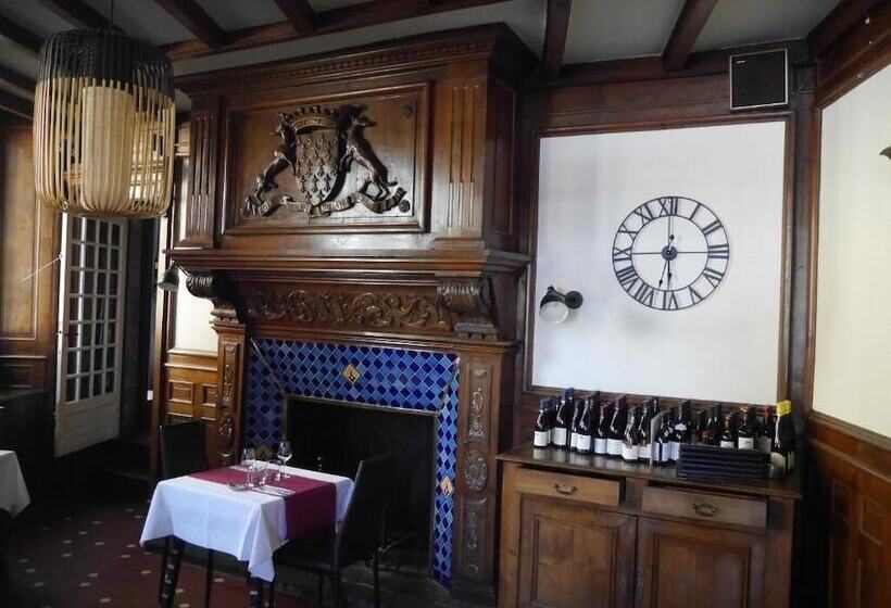 فندق Logis Hôtel Du Commerce